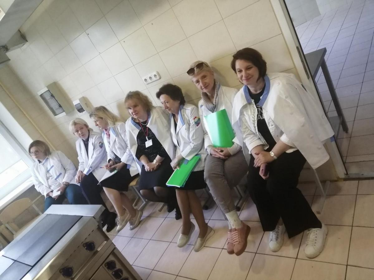 Идет оценка качества проведения урока членами жюри
